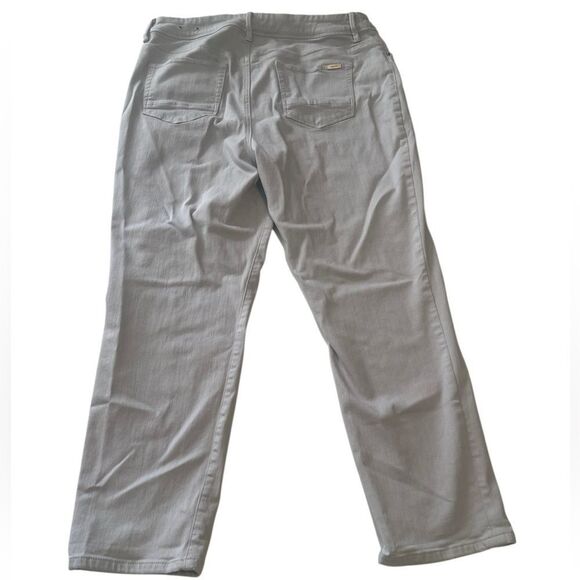 Chico's Taupe So Slimming Girlfriend Cropped Pants Size 10 - Picture 2 of 8